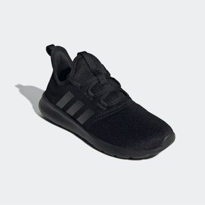 Black Adidas cloudfoam tennis shoes